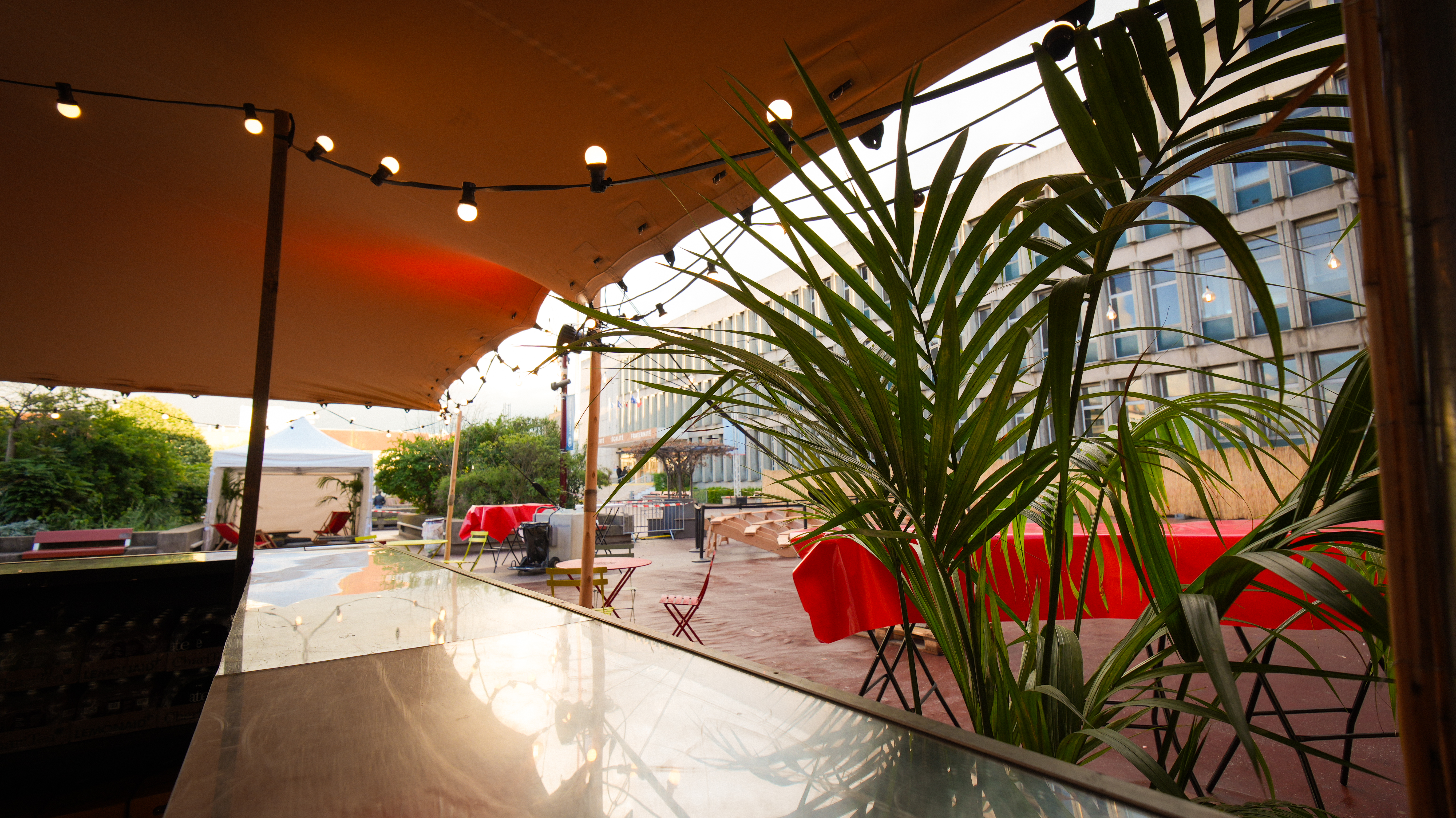 Location de tente stretch pour mariage en extérieur
